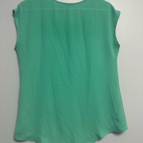 **3 for $15**Mint Green Sleeveless Blouse with Scoop Neck - Picture 2 of 4